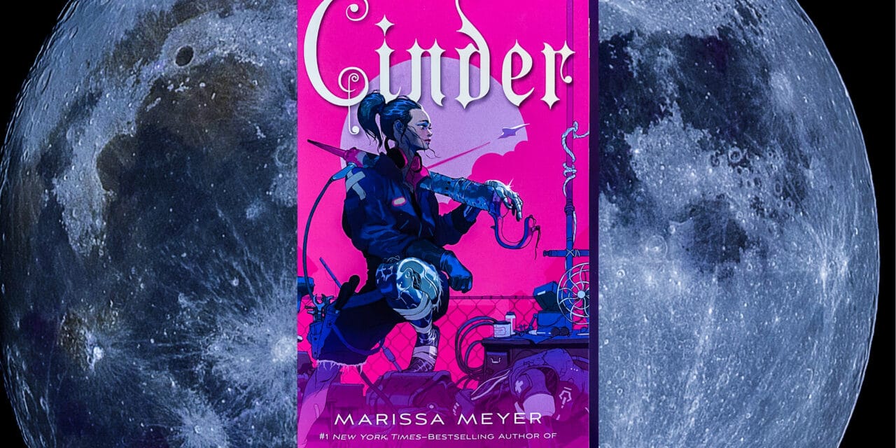 Cinder by Marissa Meyer: Book Review